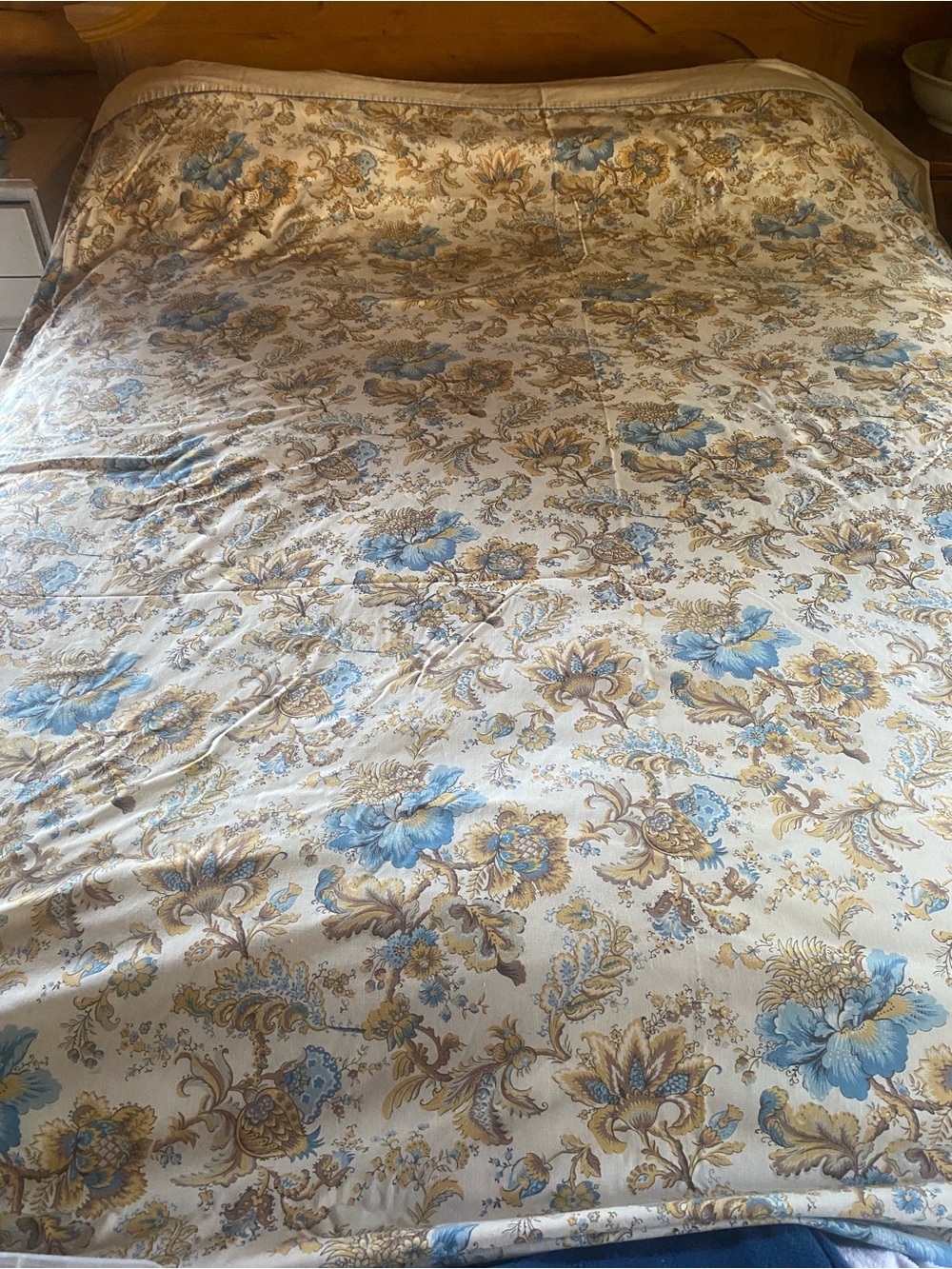 Vintage flat sheets in Classic in Cream, Blue and Gold